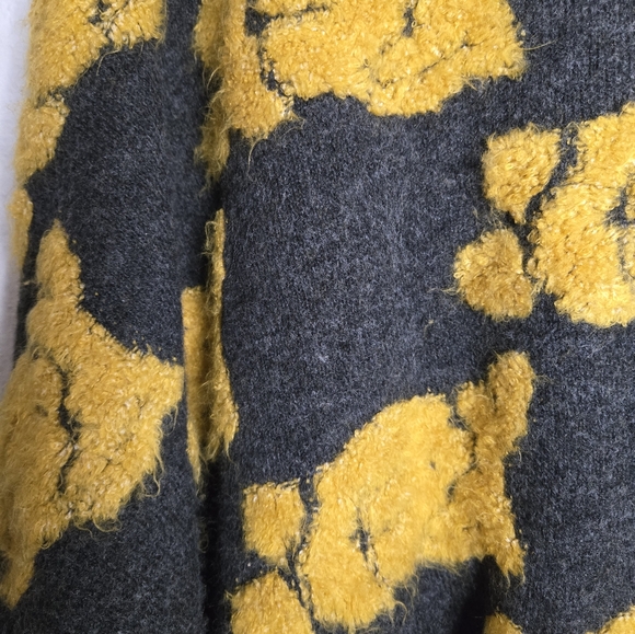 Pilcro Anthropologie Rosetta Cardigan Yellow Flowers Gray OS - Picture 4 of 7